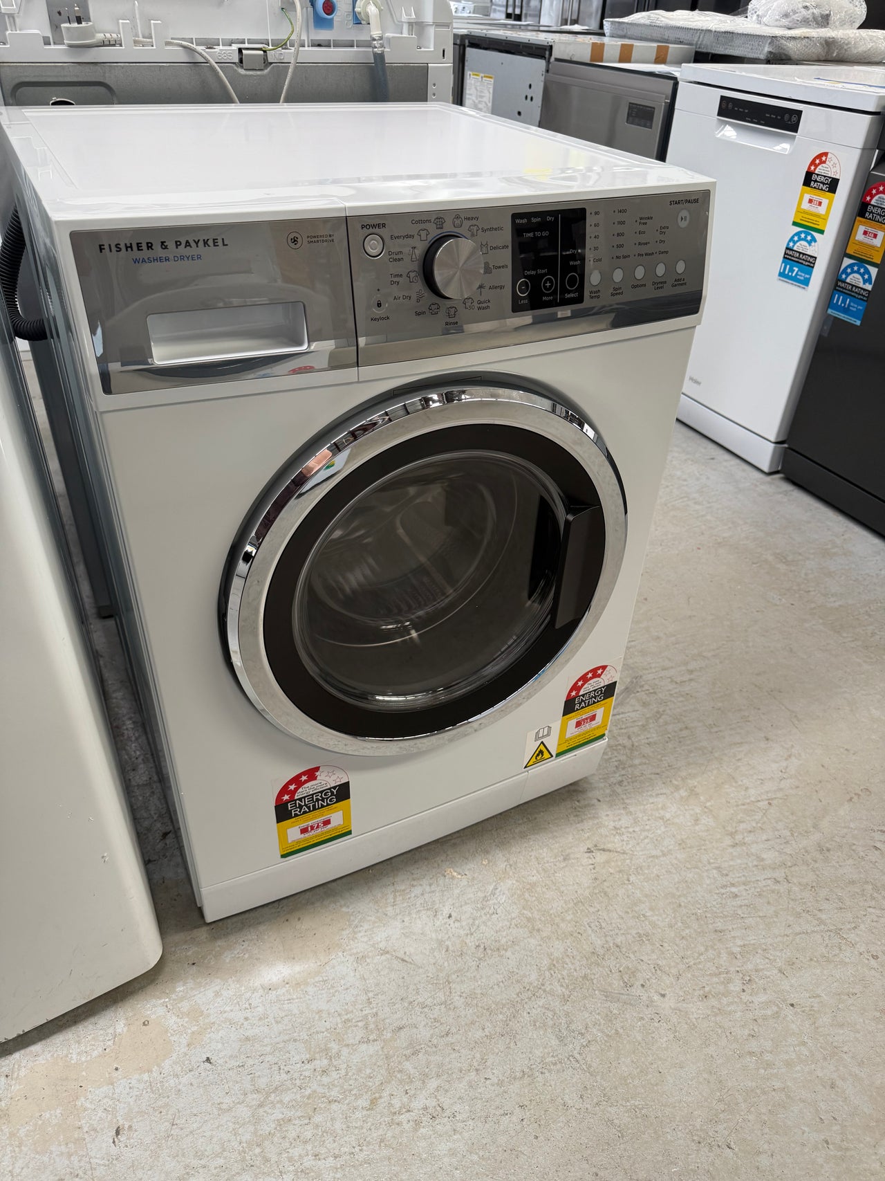 Factory second Fisher &Paykel 8.5kg/5kg Washer Dryer Combo Model: WD8560F1 - Second Hand Appliances Geebung