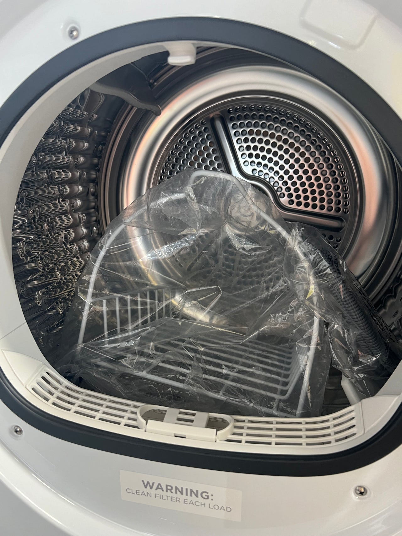 Factory second Fisher&Paykel 8kg Heat Pump Dryer Model: DH8060P3 - Second Hand Appliances Geebung