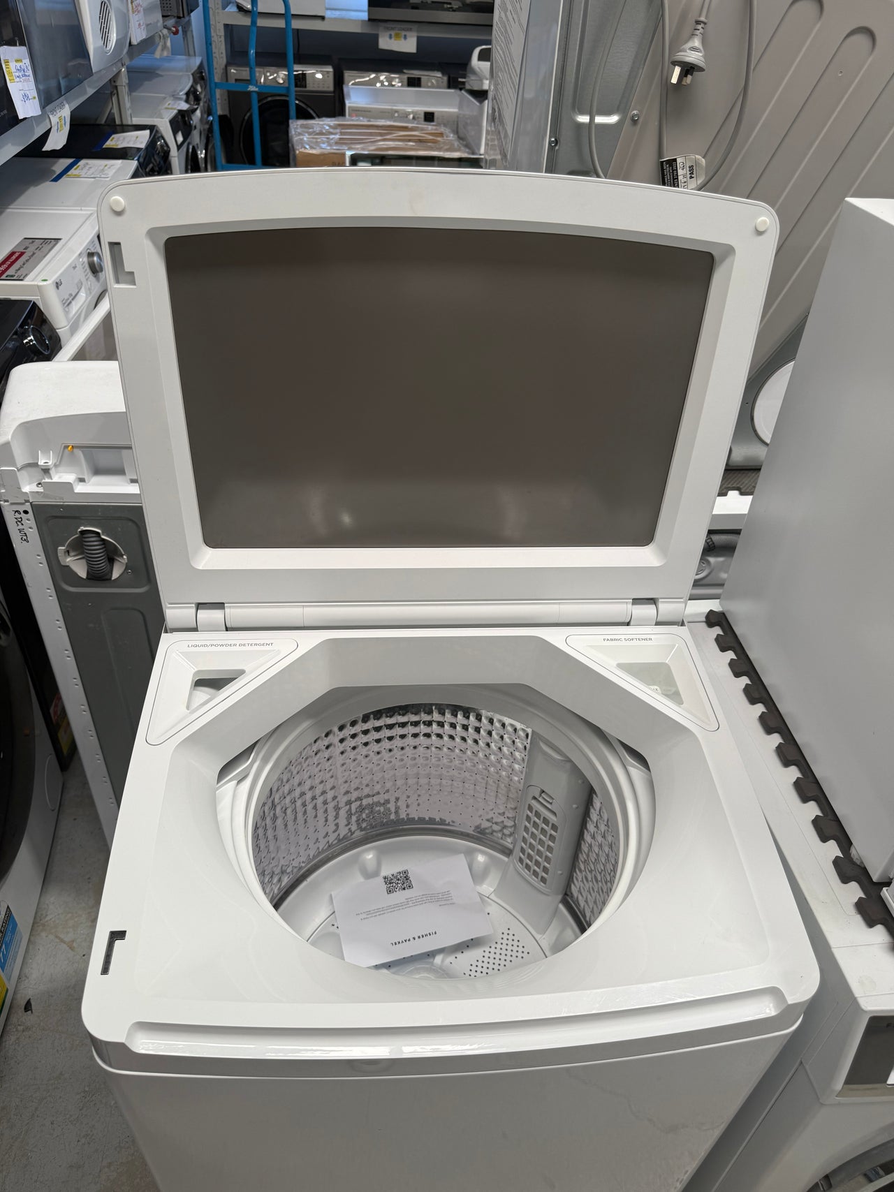 Factory second Fisher & Paykel 8kg Top Load Washer WL8058G1 - Second Hand Appliances Geebung