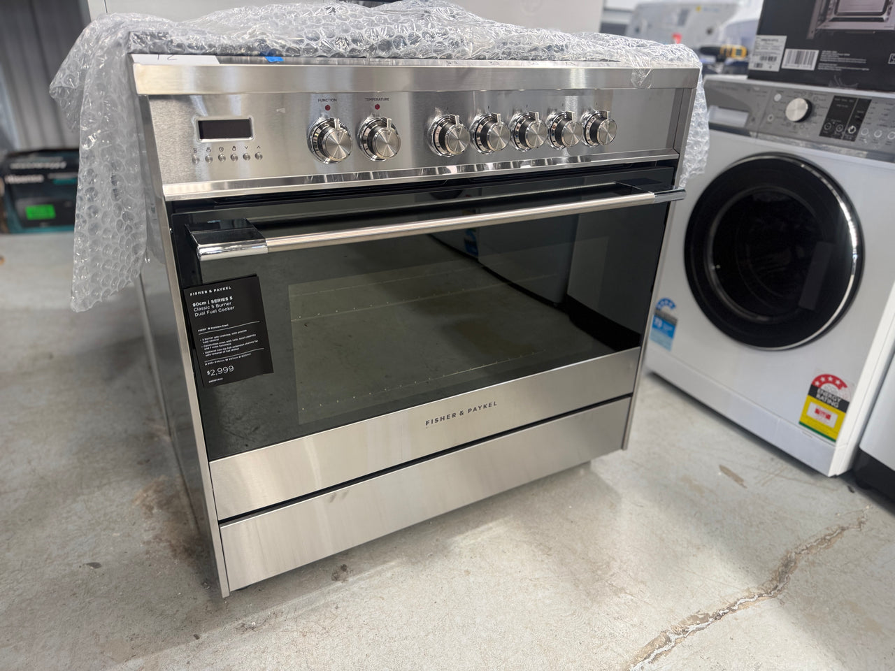 Factory second Fisher & Paykel 90cm Dual Fuel Freestanding Cooker – OR90SCG1X1 - Second Hand Appliances Geebung