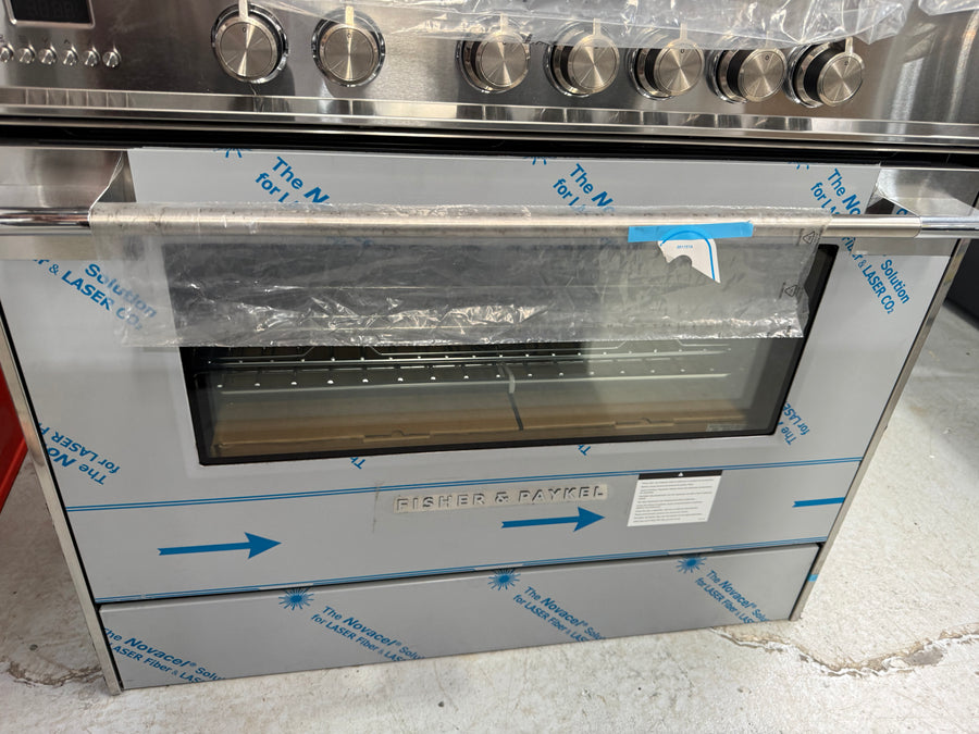Factory second Fisher & Paykel 90cm Freestanding Dual Fuel Cooker OR90SCG4X1 - Second Hand Appliances Geebung