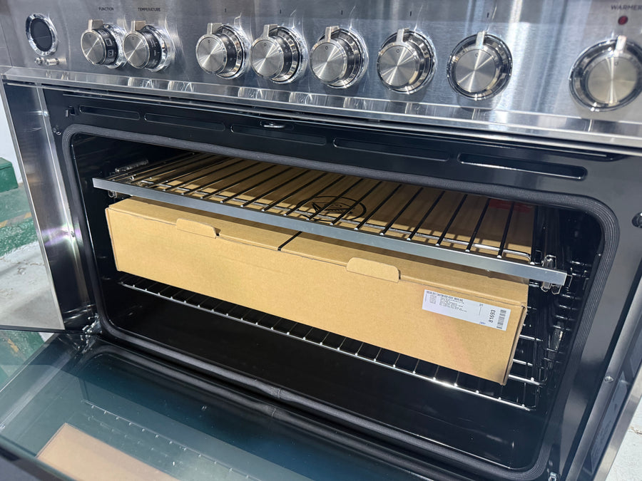 Factory second Fisher & Paykel 90cm Series 9 Classic Induction Freestanding Cooker – OR90SCI6X1 - Second Hand Appliances Geebung