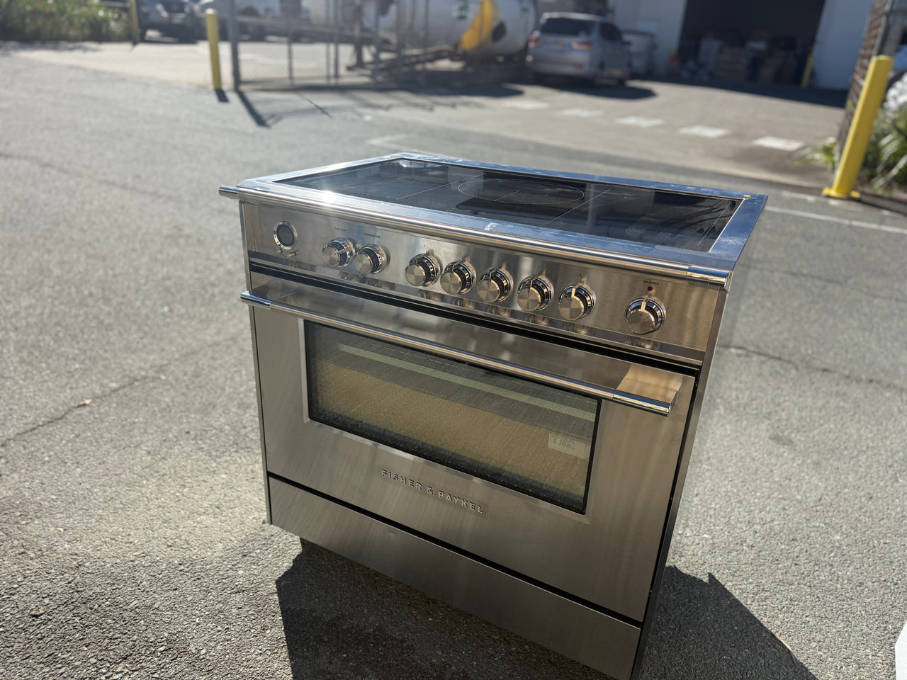 Factory second Fisher & Paykel 90cm Series 9 Classic Induction Freestanding Cooker – OR90SCI6X1 - Second Hand Appliances Geebung