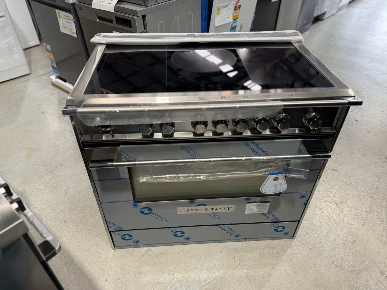 Factory second Fisher & Paykel 90cm Series 9 Induction Freestanding Cooker – OR90SCI6X1 - Second Hand Appliances Geebung