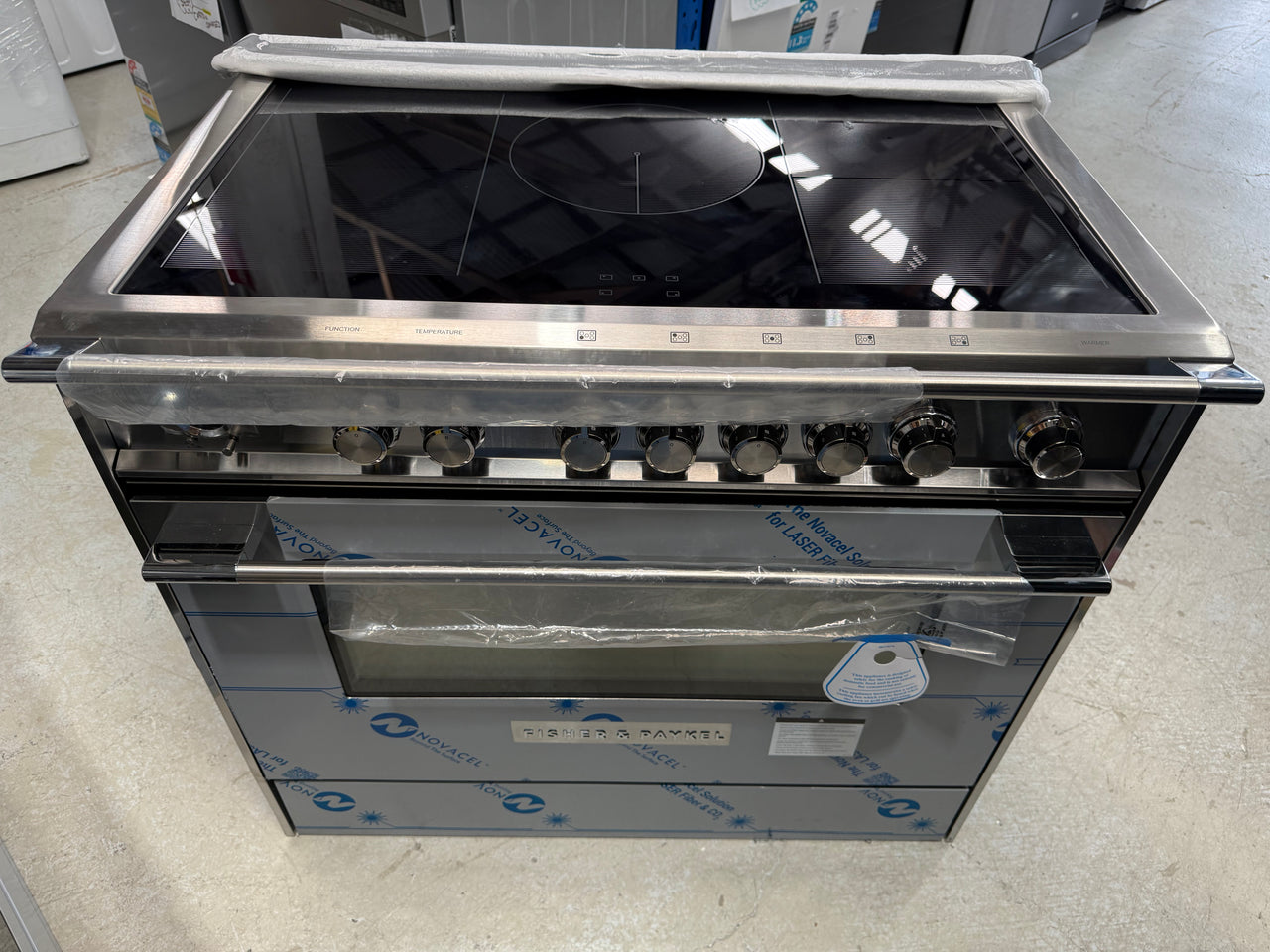 Factory second Fisher & Paykel 90cm Series 9 Induction Freestanding Cooker – OR90SCI6X1 - Second Hand Appliances Geebung