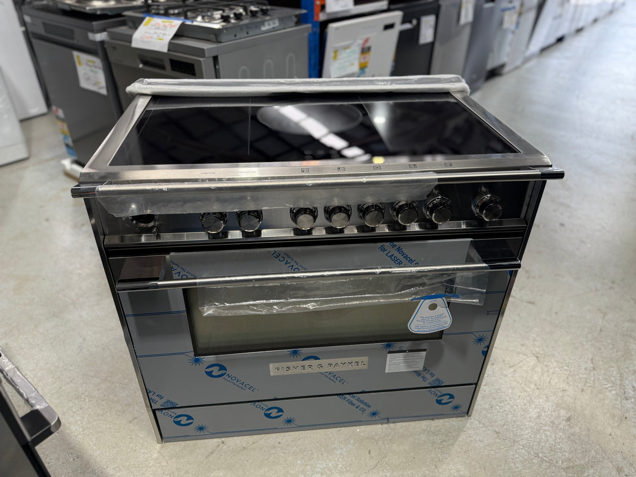 Factory second Fisher & Paykel 90cm Series 9 Induction Freestanding Cooker – OR90SCI6X1 - Second Hand Appliances Geebung