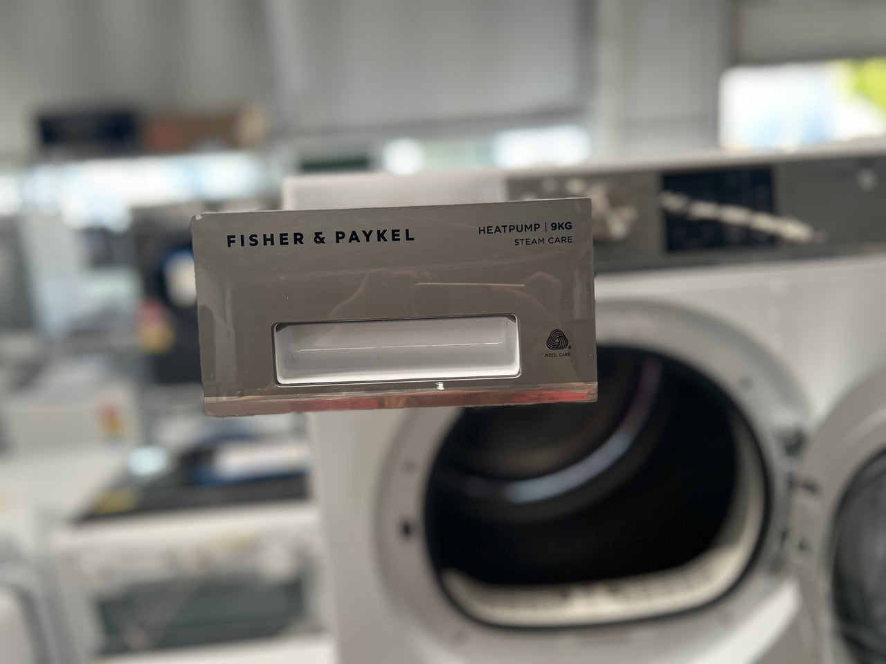 Factory second Fisher&Paykel 9kg Heat Pump Dryer White with Steam Care Model: DH9060FS1 - Second Hand Appliances Geebung