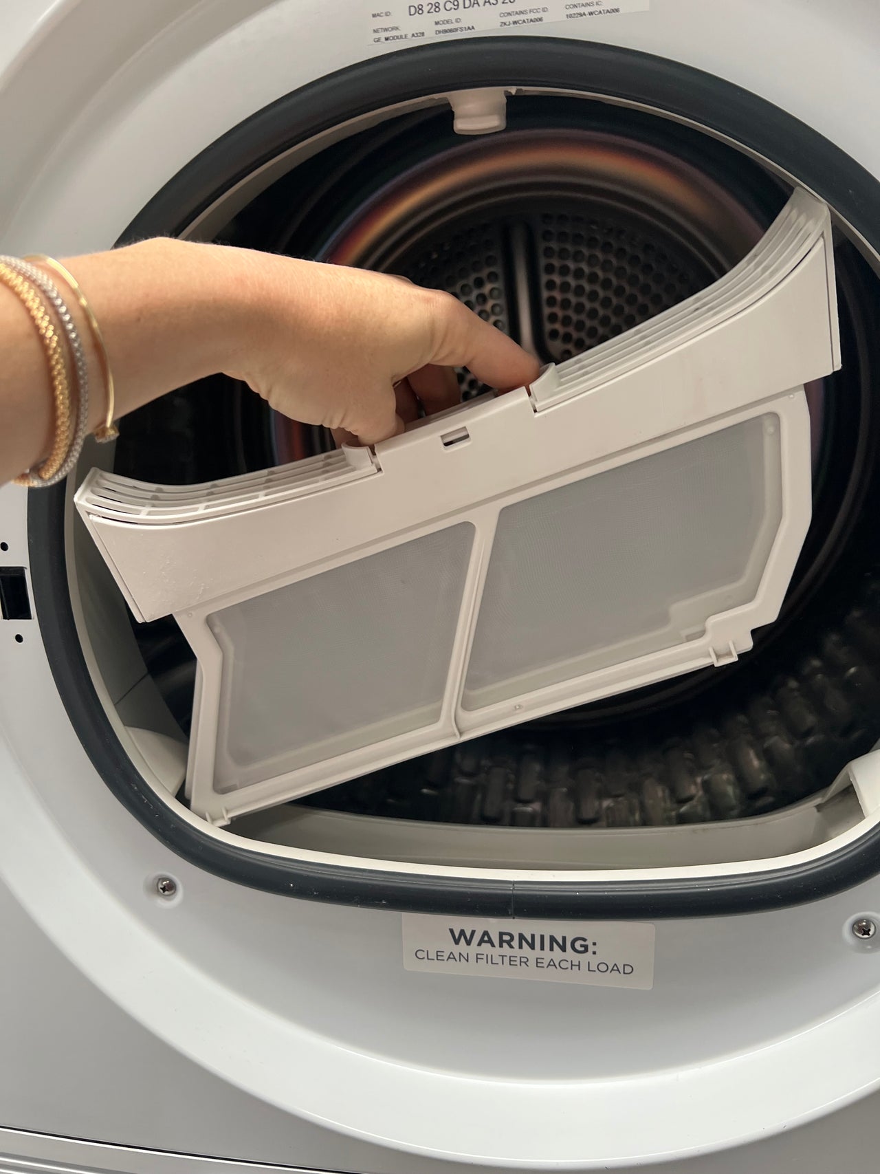 Factory second Fisher&Paykel 9kg Heat Pump Dryer White with Steam Care Model: DH9060FS1 - Second Hand Appliances Geebung