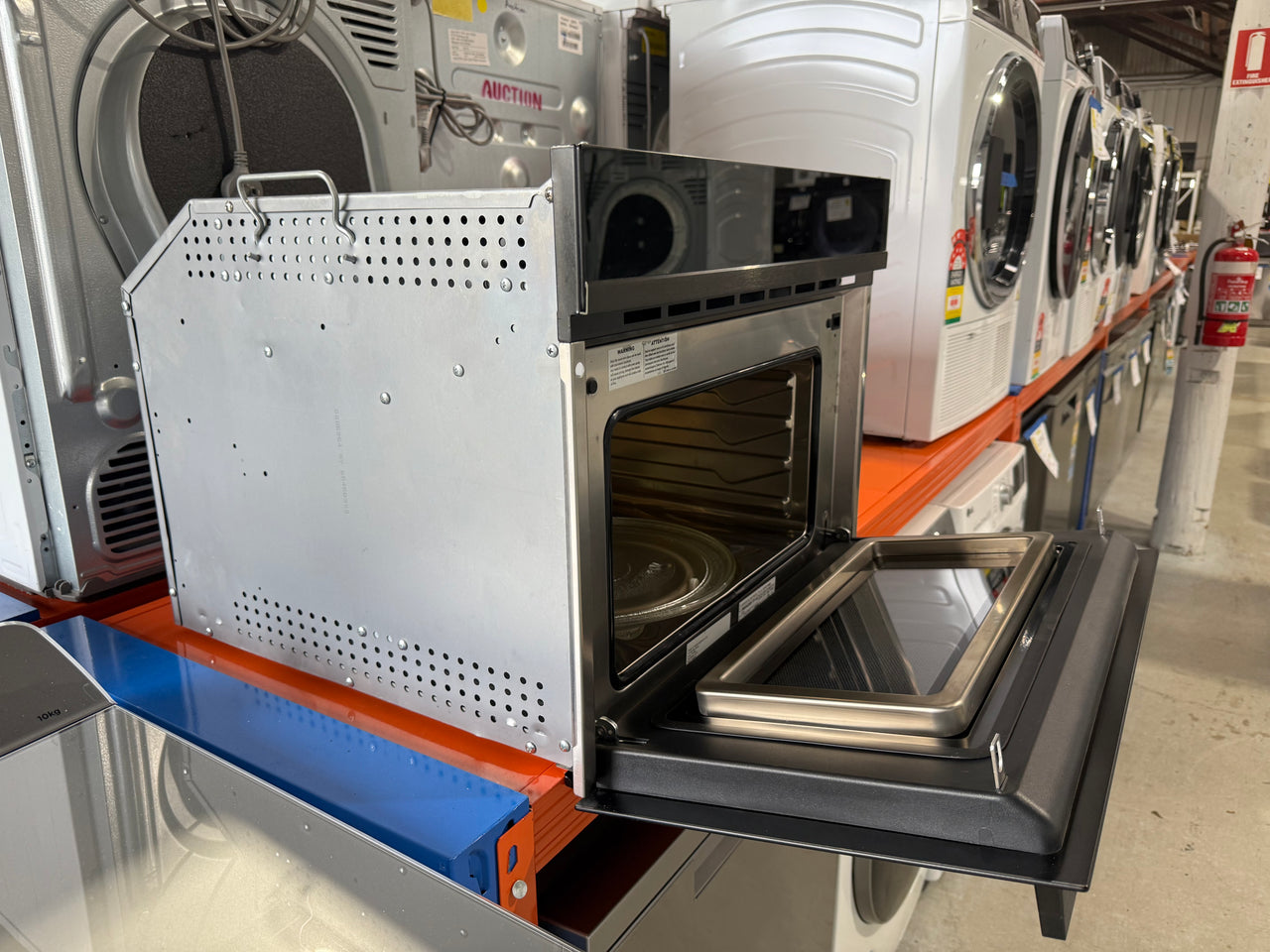 Factory second Fisher&Paykel Built-in 60cm Combination Microwave Oven OM60NDBB1 - Second Hand Appliances Geebung