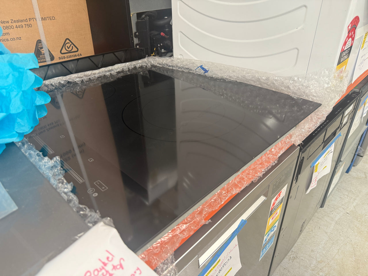 Buy Factory second Fisher&Paykel CI603DTB4 60 cm Series 7/Minimal 3-Zone Induction Cooktop – Black Glass |  | [product_variant] | Second Hand Appliances Geebung Brisbane