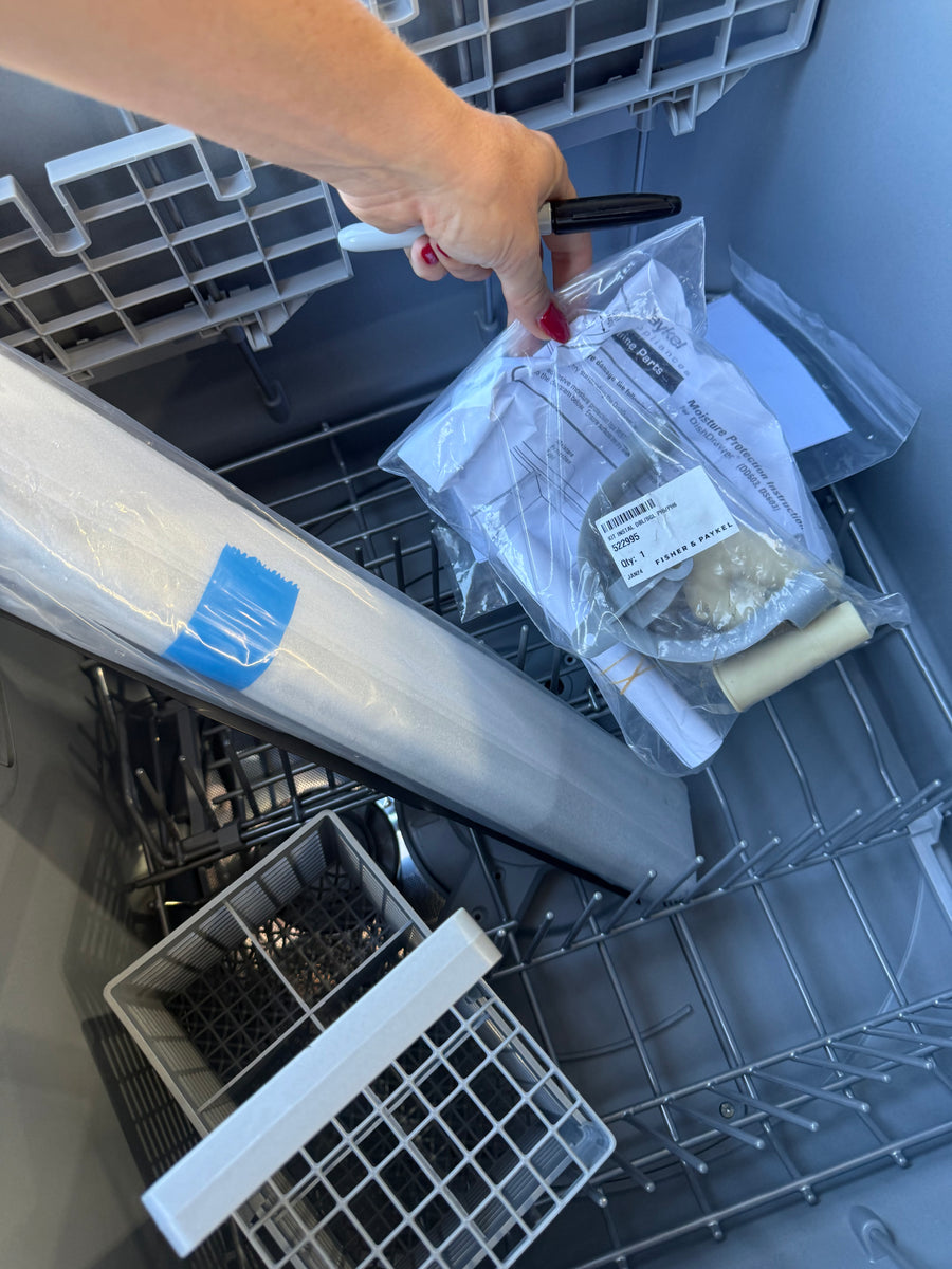 Transportation damaged Fisher & Paykel DD60ST4NX9 Series 9, Contemporary Tall Single DishDrawer™ Dishwasher - Second Hand Appliances Geebung
