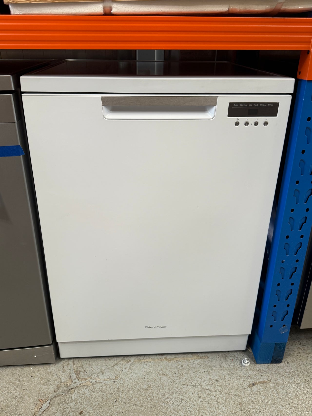 Factory second Fisher&Paykel DW60FC1W1 dishwasher - Second Hand Appliances Geebung