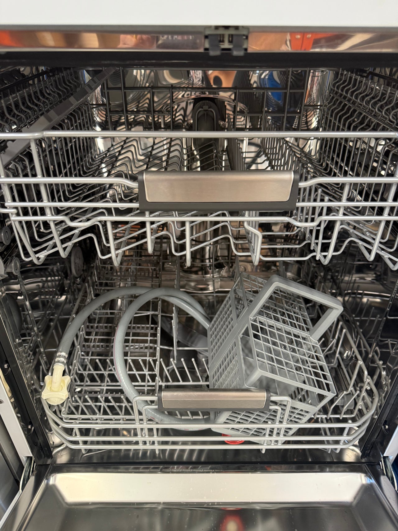 Factory second Fisher&Paykel DW60FC1W1 dishwasher - Second Hand Appliances Geebung