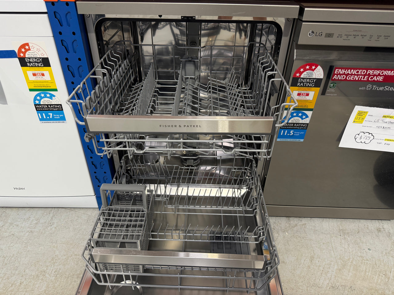 Factory second Fisher & Paykel DW60FC2X2 contemporary Series 5 freestanding dishwasher - Second Hand Appliances Geebung
