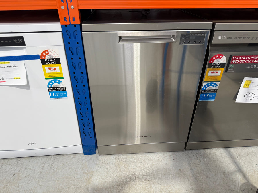Factory second Fisher & Paykel DW60FC2X2 contemporary Series 5 freestanding dishwasher - Second Hand Appliances Geebung