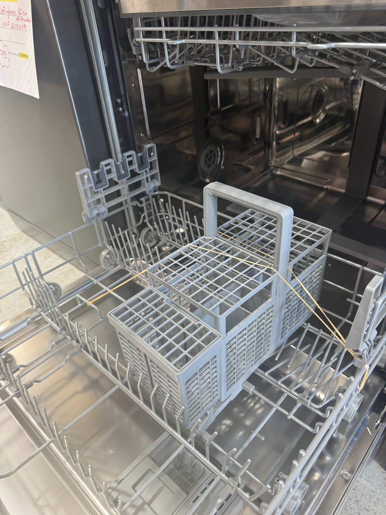 Factory second Fisher & Paykel DW60FC4X3 60 cm Freestanding Dishwasher - Second Hand Appliances Geebung
