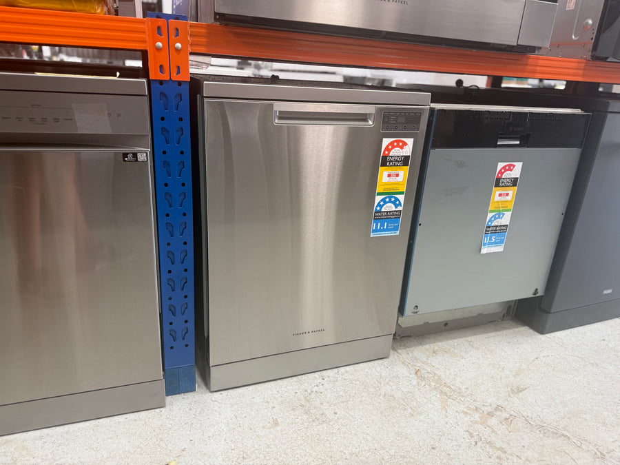 Factory second Fisher & Paykel DW60FC4X3 60 cm Freestanding Dishwasher - Second Hand Appliances Geebung