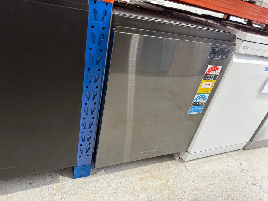 Factory second Fisher&Paykel DW60UN4B2 premium Series 7 Contemporary Built-Under Dishwasher - Second Hand Appliances Geebung