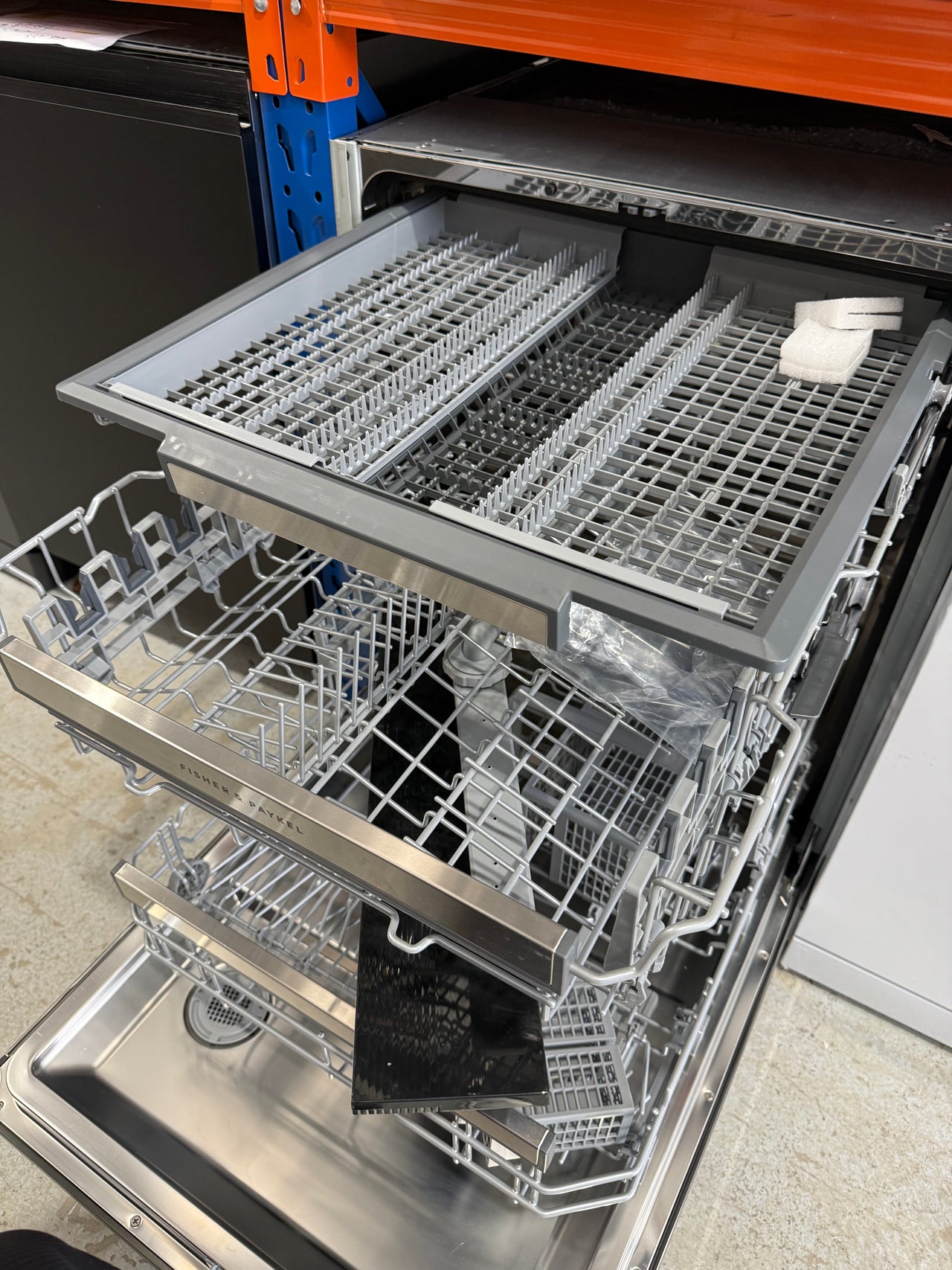 Factory second Fisher&Paykel DW60UN4B2 premium Series 7 Contemporary Built-Under Dishwasher - Second Hand Appliances Geebung