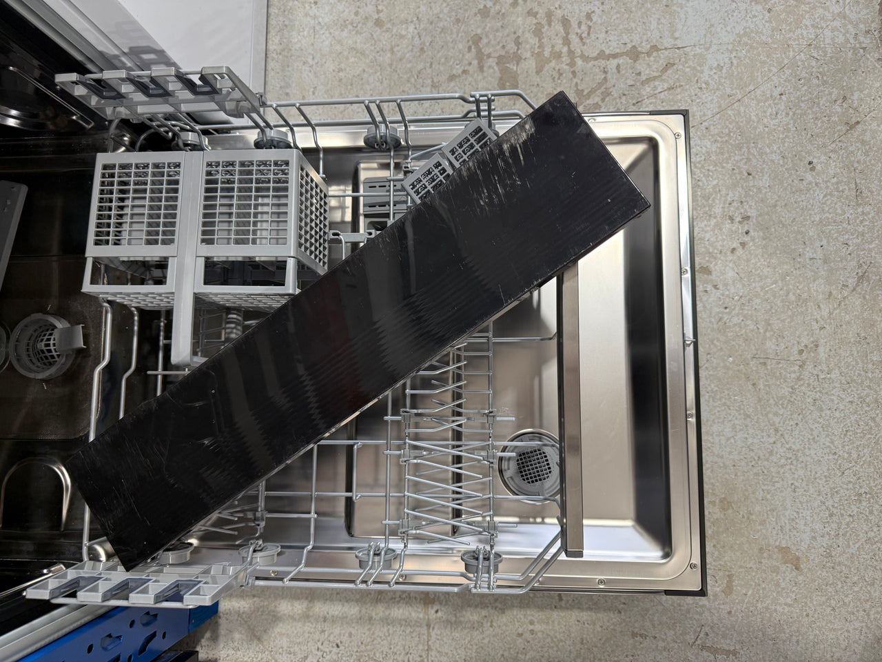 Factory second Fisher&Paykel DW60UN4B2 premium Series 7 Contemporary Built-Under Dishwasher - Second Hand Appliances Geebung