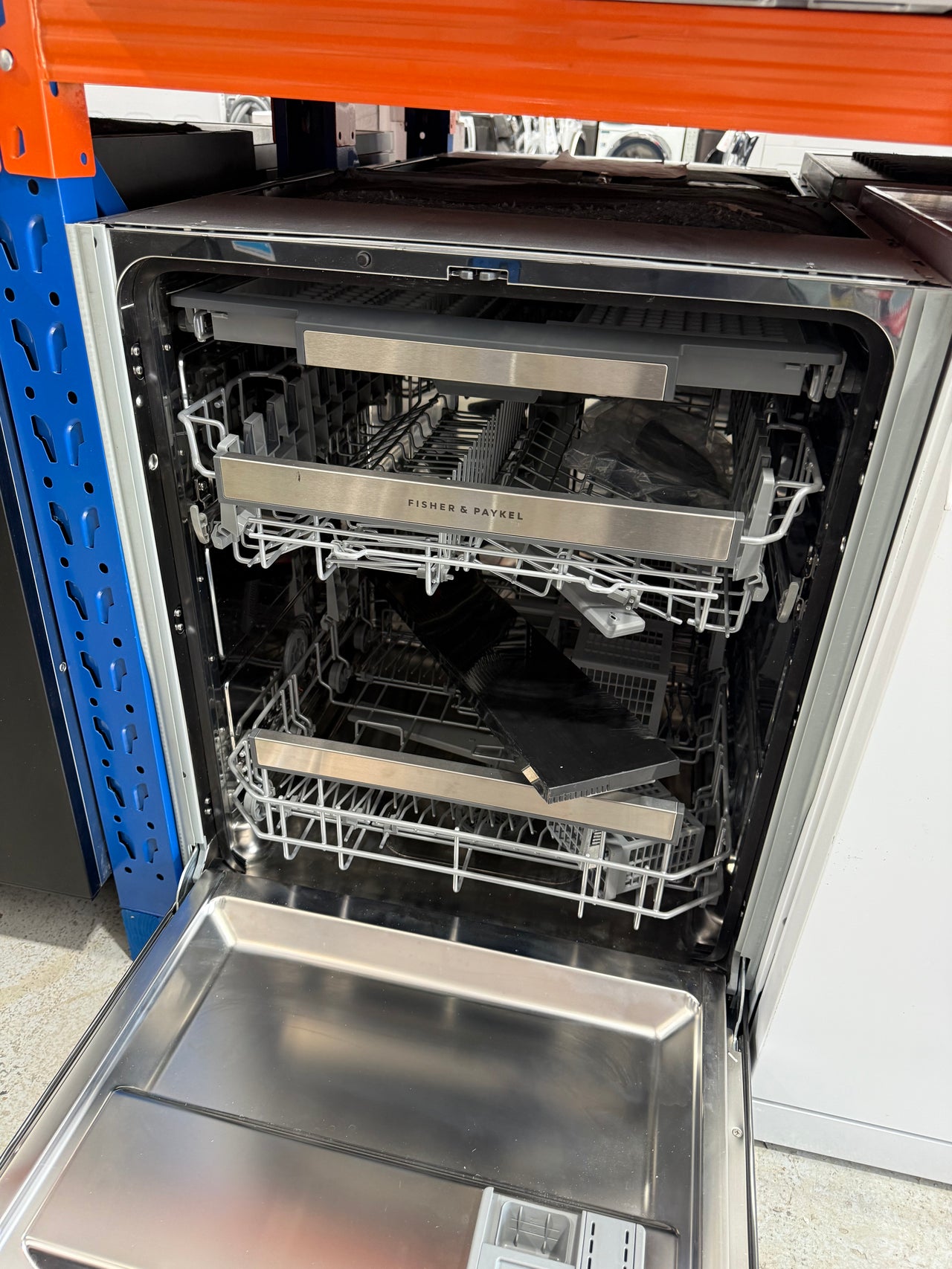 Factory second Fisher&Paykel DW60UN4B2 premium Series 7 Contemporary Built-Under Dishwasher - Second Hand Appliances Geebung