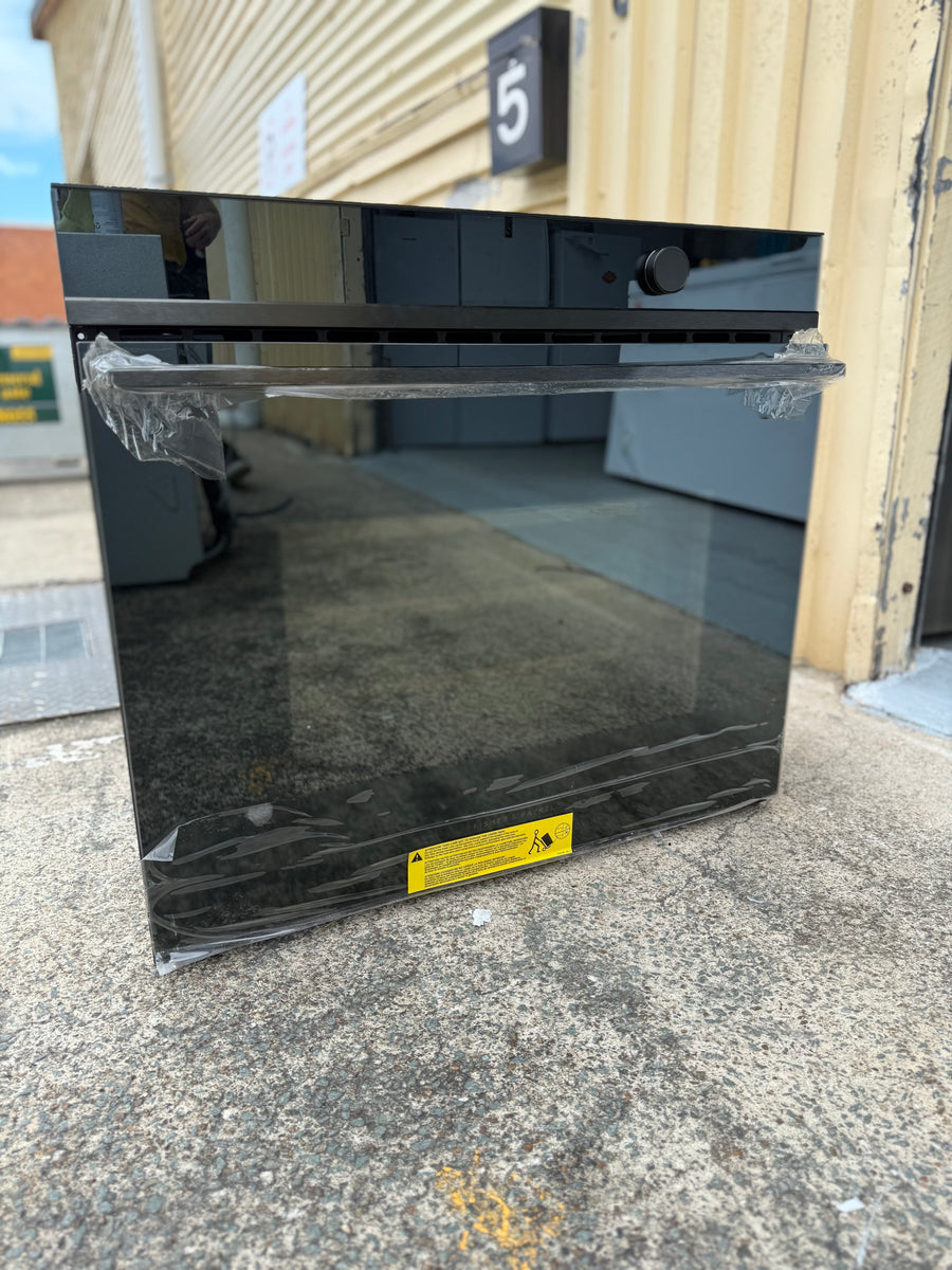 Factory second Fisher & Paykel OB76SDPTDB1 premium 76cm built-in oven - Second Hand Appliances Geebung