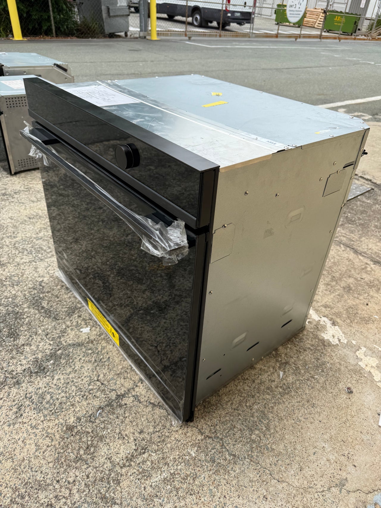 Factory second Fisher & Paykel OB76SDPTDB1 premium 76cm built-in oven - Second Hand Appliances Geebung