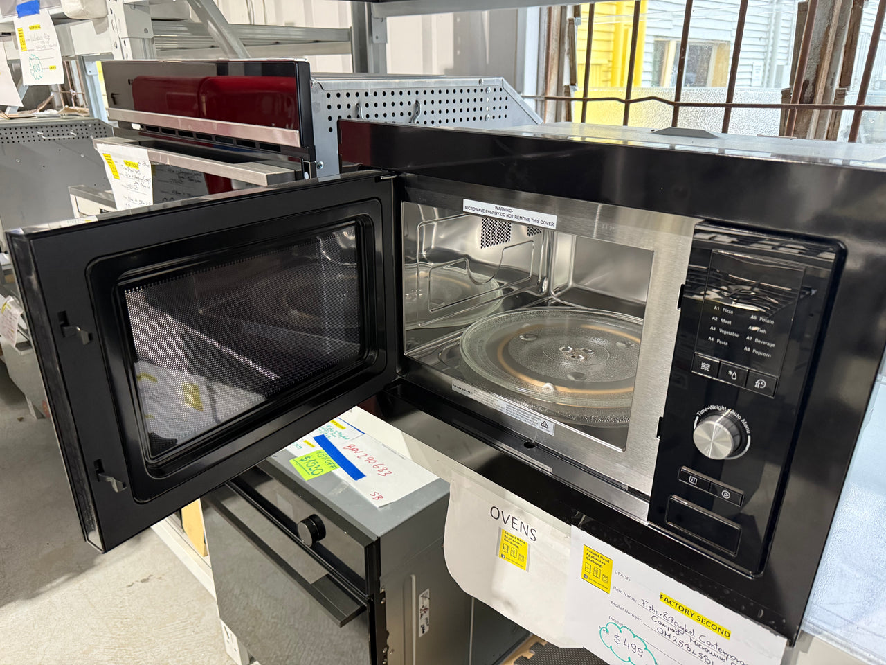 Factory second Fisher & Paykel OM25BLSB1 60cm built-in microwave - Second Hand Appliances Geebung