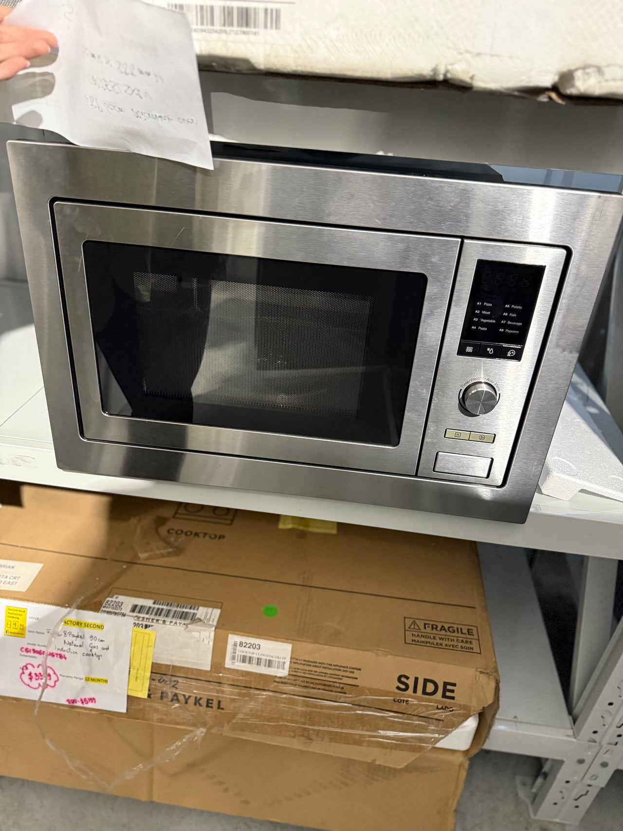 Factory second Fisher&Paykel OM25BLSX1 60cm Series 5 Compact Microwave Oven - Second Hand Appliances Geebung