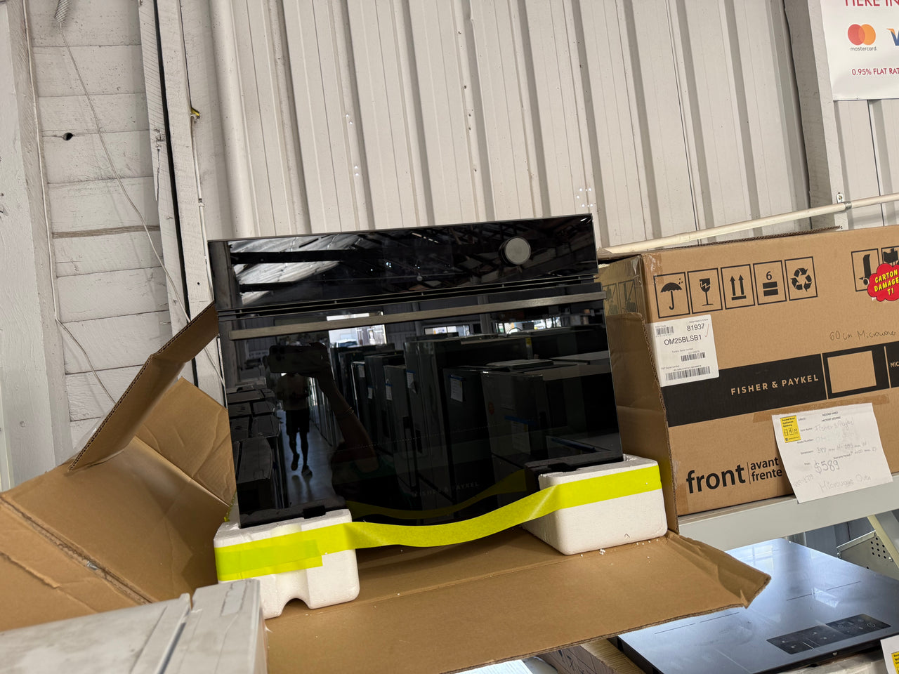 Factory second Fisher&Paykel OM60NMTDB1 60cm Series 9 Minimal Compact Combination Microwave Oven - Second Hand Appliances Geebung