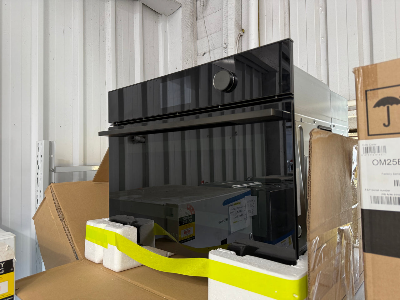 Factory second Fisher&Paykel OM60NMTDB1 60cm Series 9 Minimal Compact Combination Microwave Oven - Second Hand Appliances Geebung