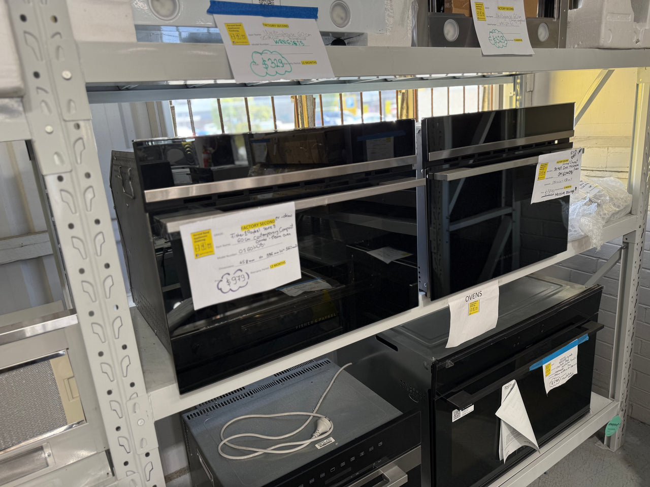 Factory second Fisher & Paykel OS60NDB1 is a 60cm Built-in Combination Steam Oven - Second Hand Appliances Geebung