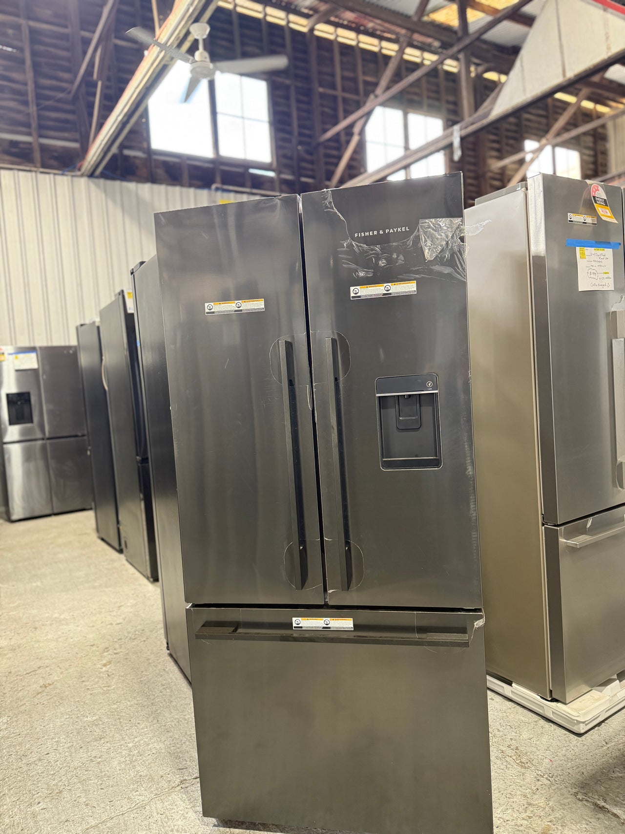 Factory second Fisher & Paykel RF522ADUB5 487L French Door Refrigerator - Second Hand Appliances Geebung