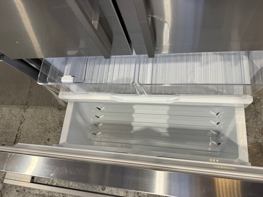 Factory second Fisher&Paykel RF610ADUX5 569L French Door Refrigerator - Second Hand Appliances Geebung