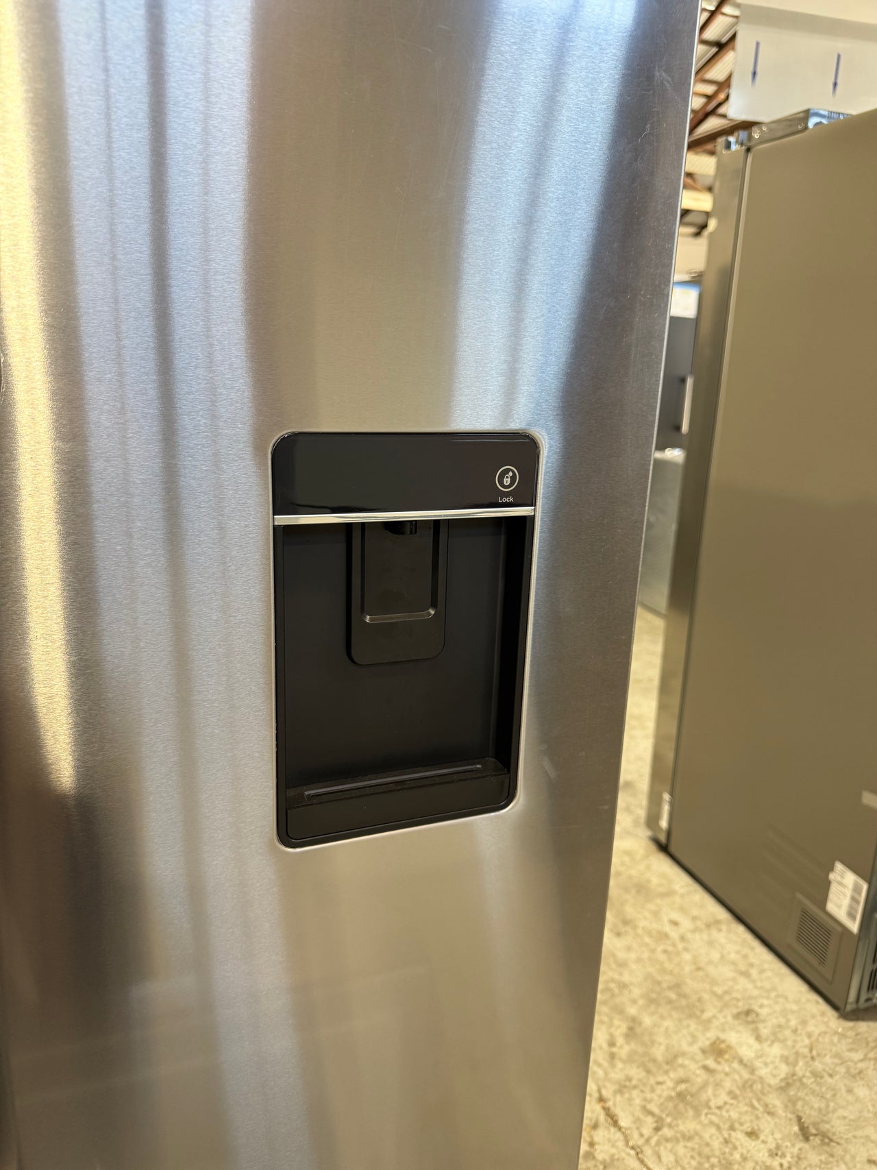 Factory second Fisher&Paykel RF610ADUX5 569L French Door Refrigerator - Second Hand Appliances Geebung