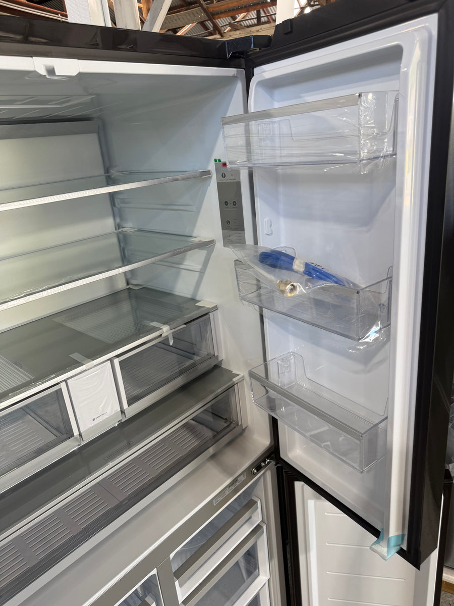 Buy Factory second Fisher & Paykel RF730QNUVB1 690 L Quad Door Refrigerator – Black Stainless Steel with Ice &Water |  | [product_variant] | Second Hand Appliances Geebung Brisbane