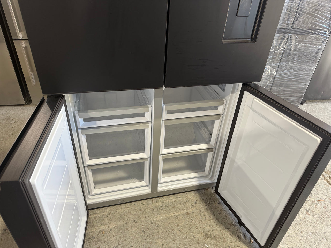 Factory second Fisher&Paykel RF730QZUVB1 690L Quad Door Fridge Freezer – Matte Black - Second Hand Appliances Geebung