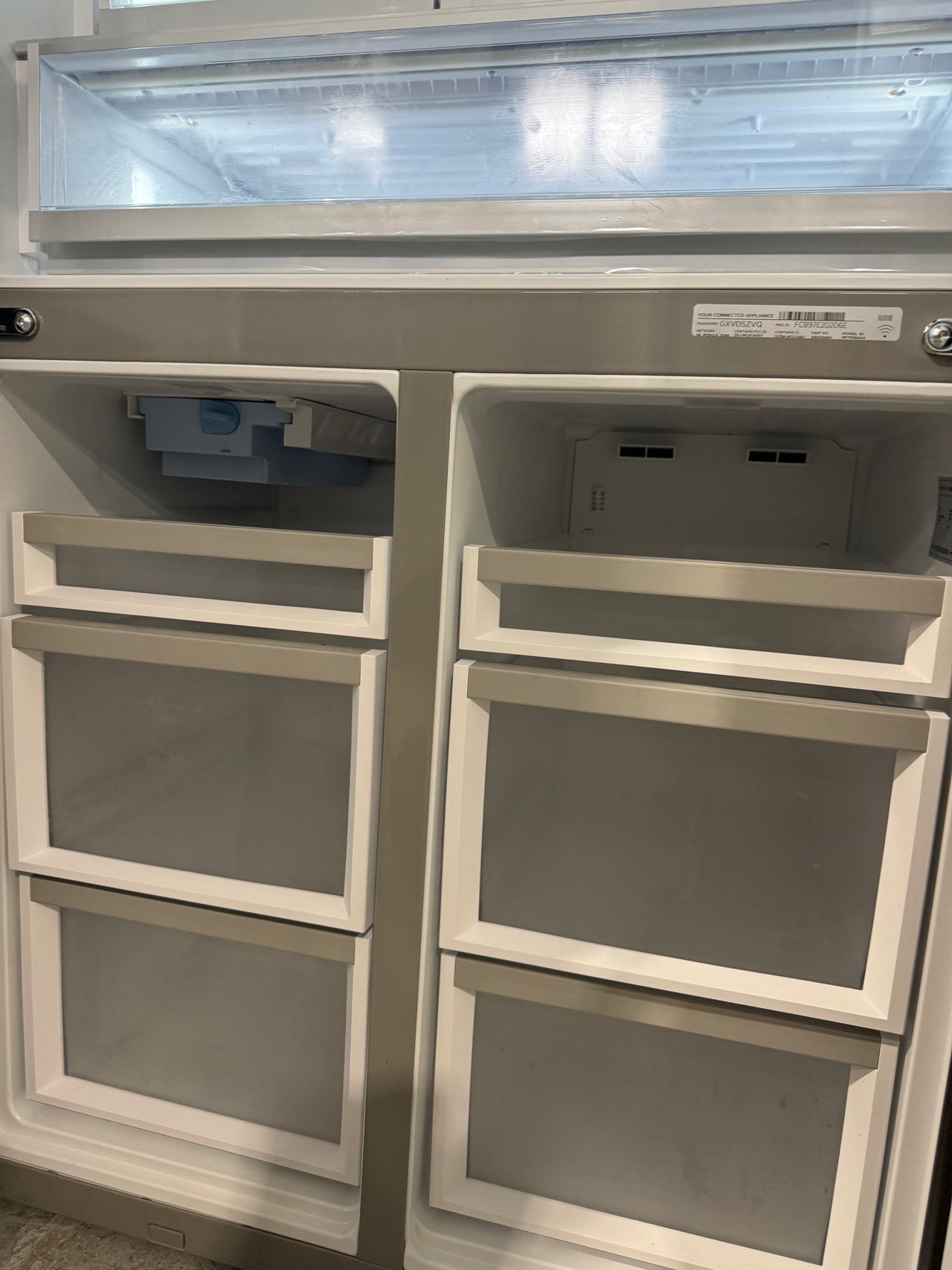 Factory second Fisher&Paykel RF730QZUVB1 690L Quad Door Fridge Freezer – Matte Black - Second Hand Appliances Geebung