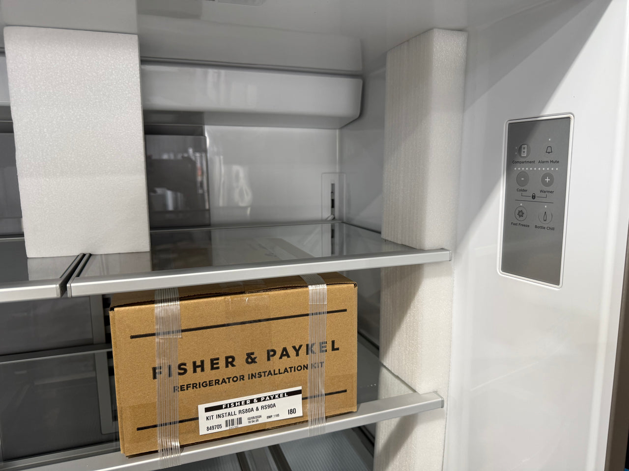 Factory second Fisher &Paykel RS90A1 476L Integrated French Door Fridge – Premium Built-In Refrigerator for Modern Kitchens - Second Hand Appliances Geebung