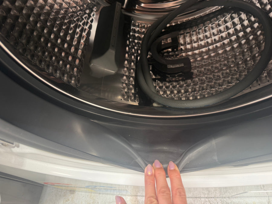 Factory second Fisher & Paykel Series 7 11kg Front Load Washing Machine with Steam Care  Model: WH1160P3 - Second Hand Appliances Geebung