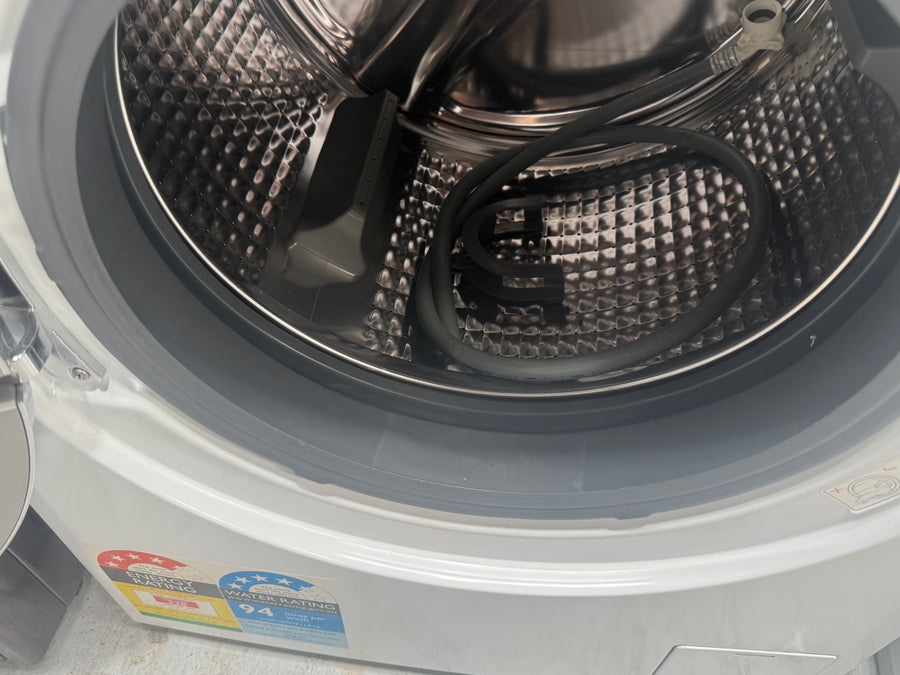 Factory second Fisher & Paykel Series 7 11kg Front Load Washing Machine with Steam Care  Model: WH1160P3 - Second Hand Appliances Geebung