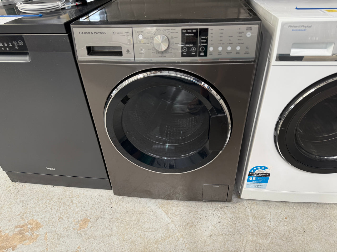 Factory second Fisher & Paykel WH1060SG1 10kg Series 9 Front Load Washing Machine - Second Hand Appliances Geebung
