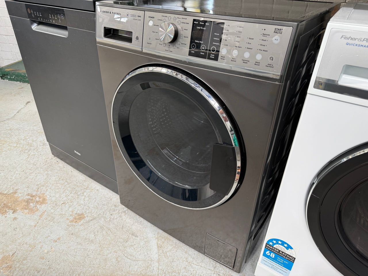 Factory second Fisher & Paykel WH1060SG1 10kg Series 9 Front Load Washing Machine - Second Hand Appliances Geebung