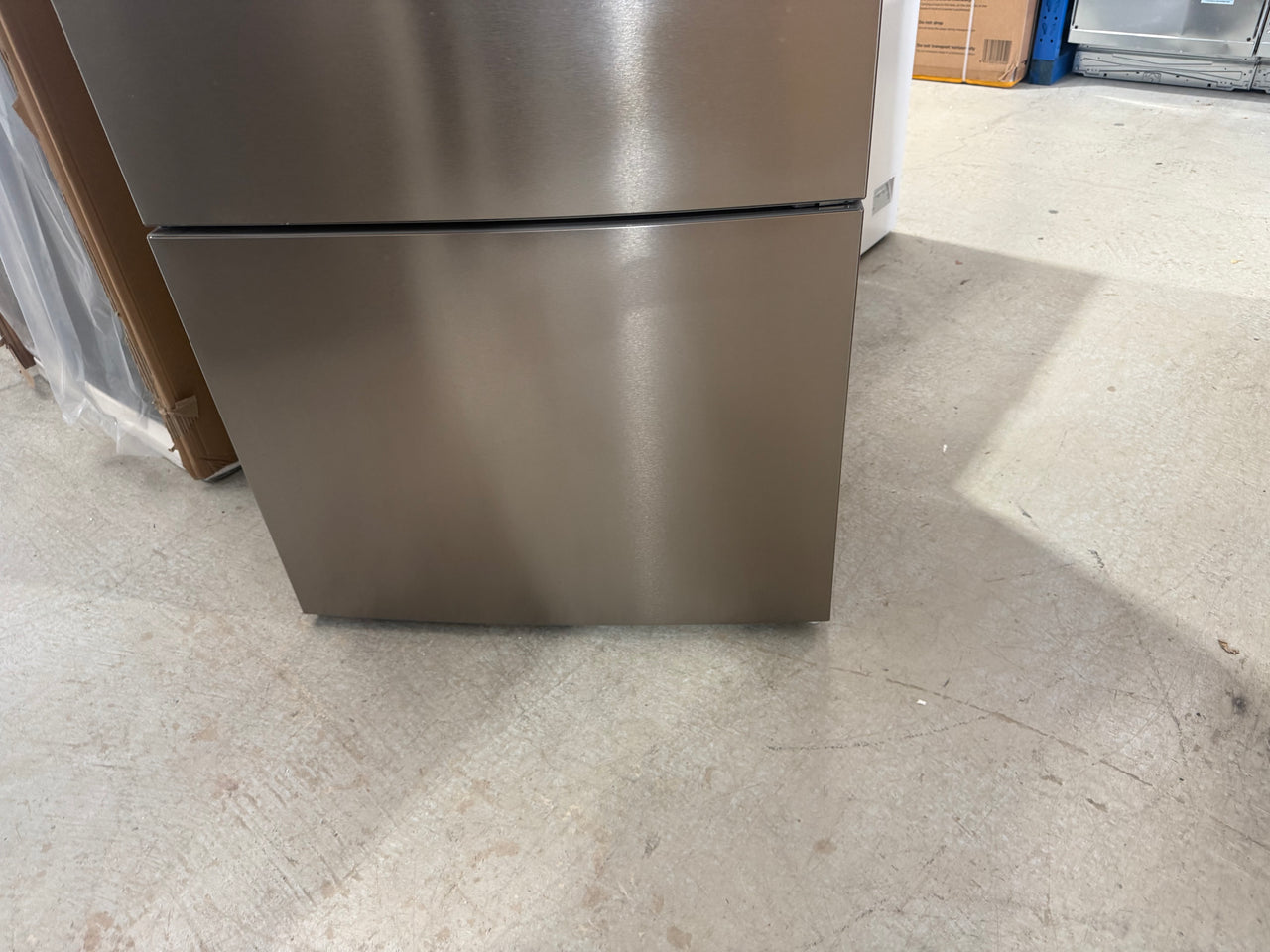 Factory second Haier 493L 600 Series Bottom Mount Refrigerator – Satina | HRF520BS - Second Hand Appliances Geebung
