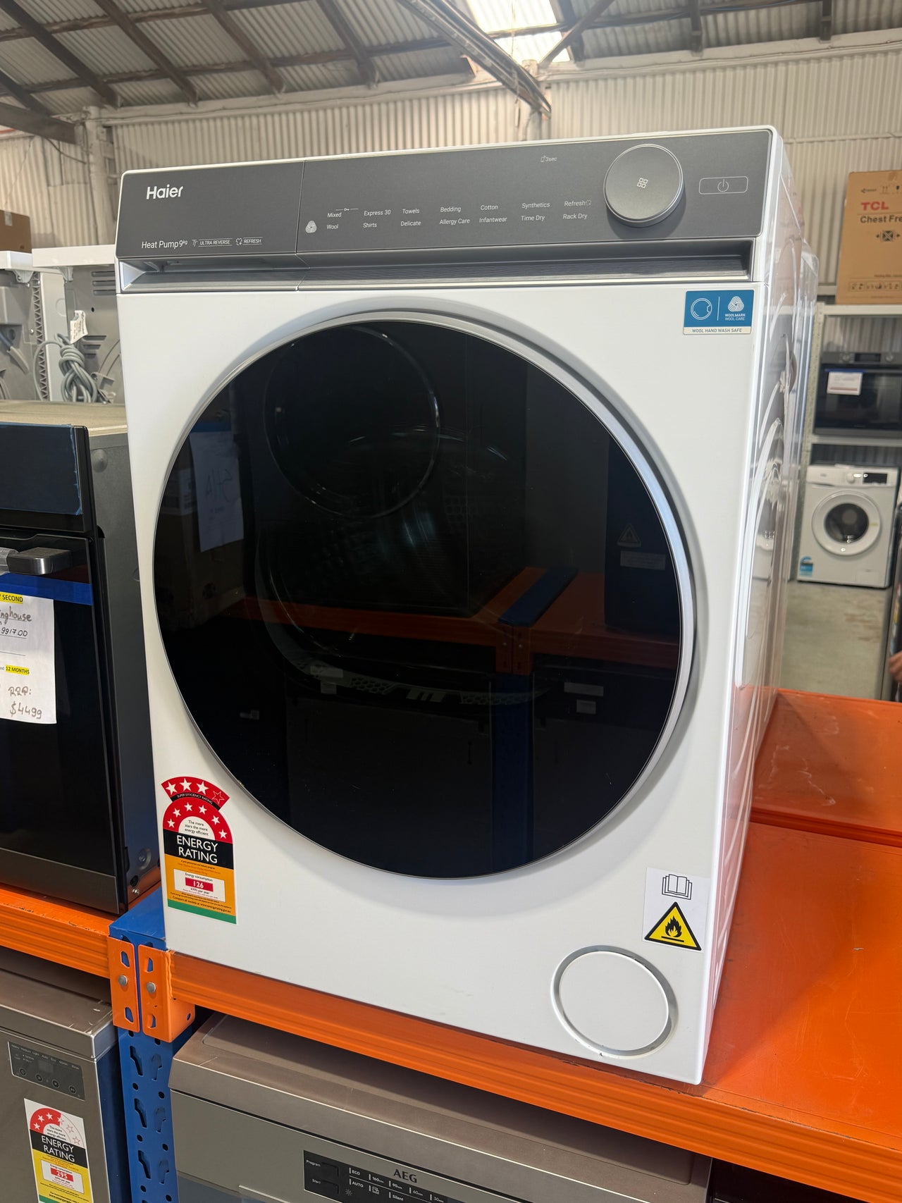 Factory second Haier 500 Series 9kg Heat Pump Dryer HDHP90NW1 - Second Hand Appliances Geebung