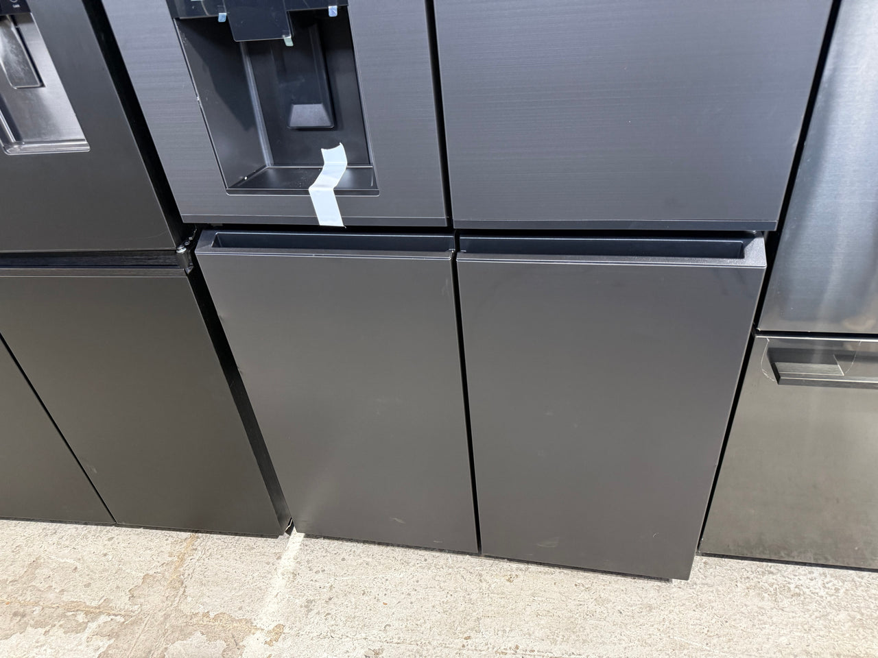 Factory second Haier 601L 600 Series Quad Door Refrigerator Freezer – Matte Black, Ice & Water  Model: HRF680YZC - Second Hand Appliances Geebung