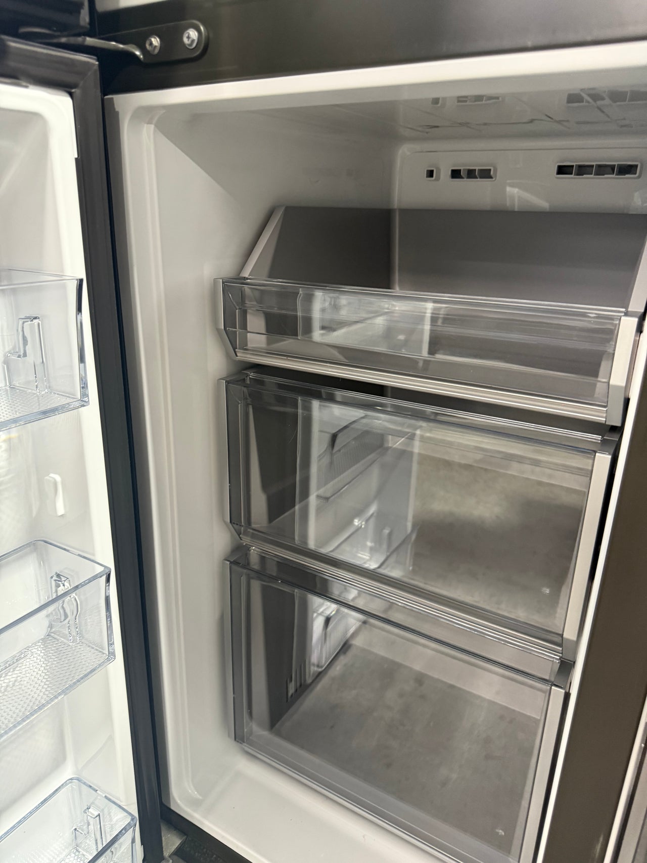 Factory second Haier 601L 600 Series Quad Door Refrigerator Freezer – Matte Black, Ice & Water  Model: HRF680YZC - Second Hand Appliances Geebung