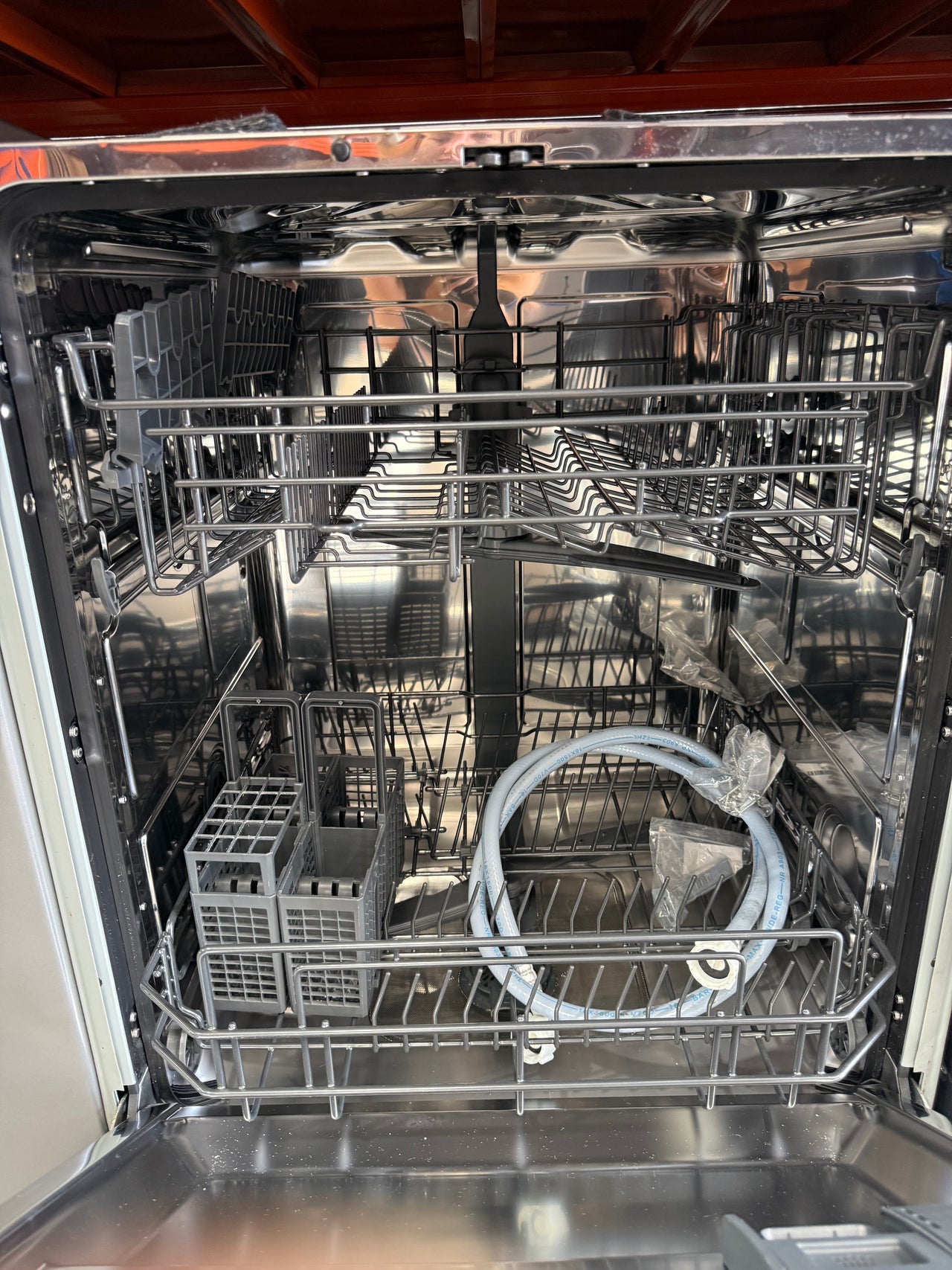 Factory second Haier 60cm Fully Integrated Dishwasher HDW15U2I1 - Second Hand Appliances Geebung