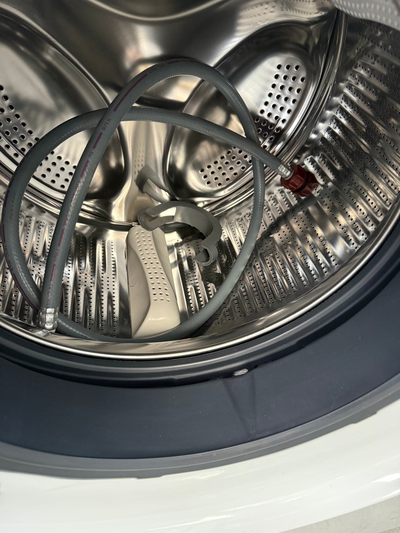 Factory second Haier 7.5kg Front Load Washer Model:HWF75AW3 - Second Hand Appliances Geebung