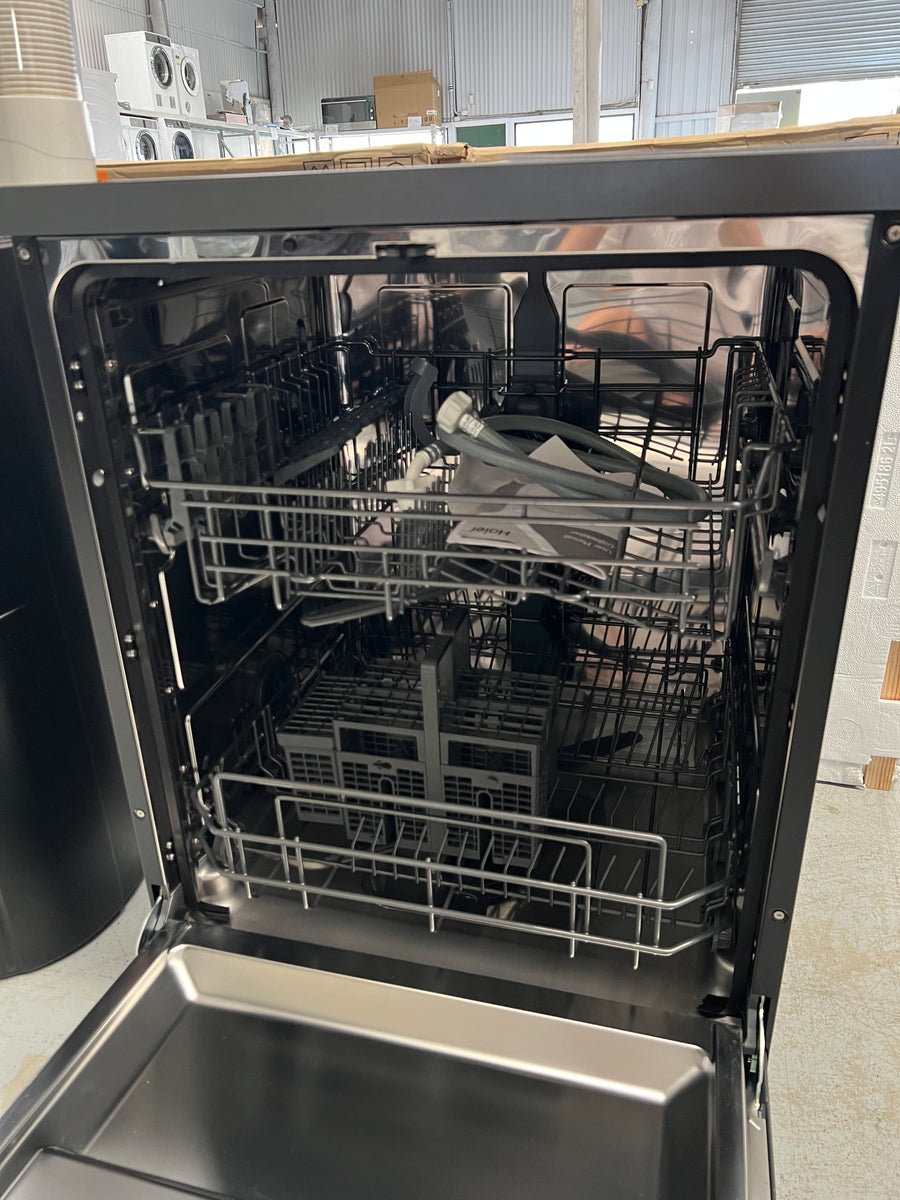 Factory second Haier Freestanding Dishwasher HDW15F2B1 - Second Hand Appliances Geebung